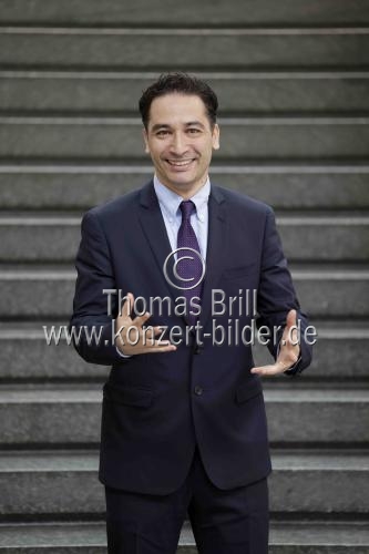 Kolumbianische Dirigent Andrés Orozco-Estrada wurde als übernimmt als Kölner Generalmusikdirektor und Gürzenich Kapellmeister im Historischen Rathaus der Stadt Köln vorgestellt (© Thomas Brill)